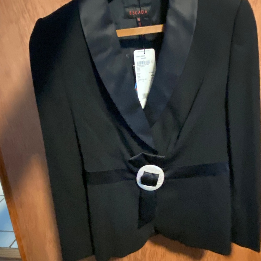 Escada Jacket - Picture 2 of 4